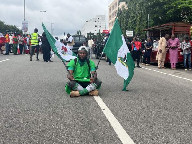 Nigeria to provide food as cost of living rises