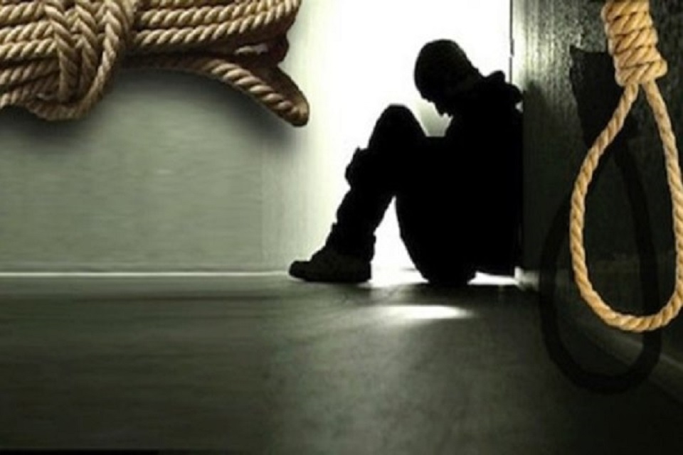 A man with kids attempt to commit suicide due to economic hardship