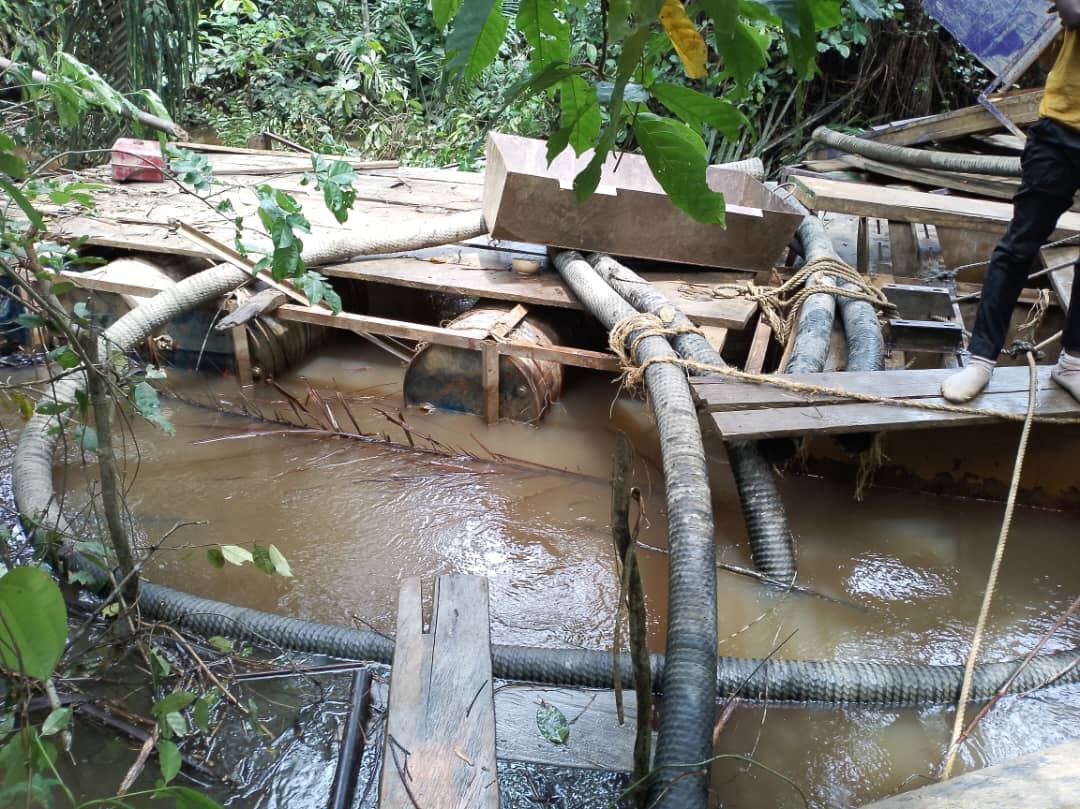 Aowin locals seize ‘galamsey’ machinery along River Disou in Western North Region
