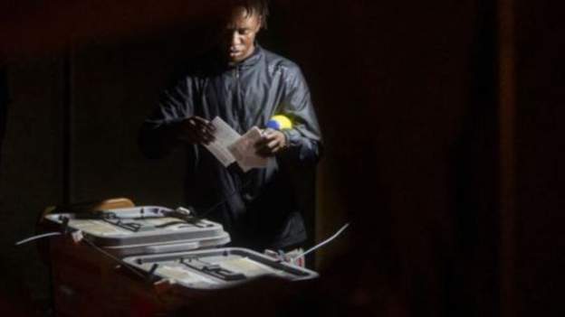 Zimbabwe’s elections continue despite concerns over theft