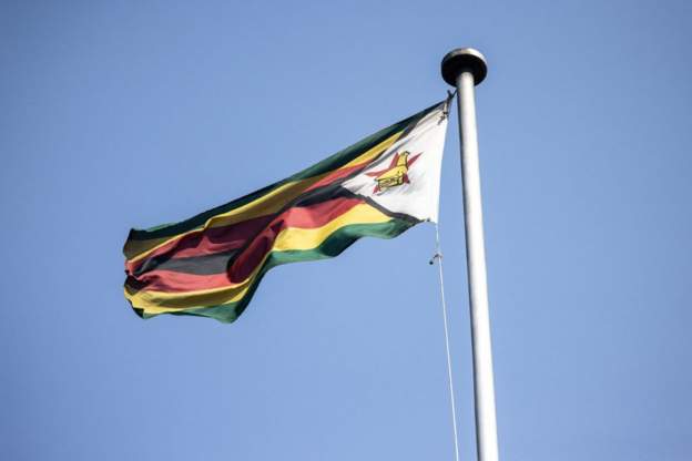 Early results point Zanu-PF party as majority in Zimbabwe’s parliament