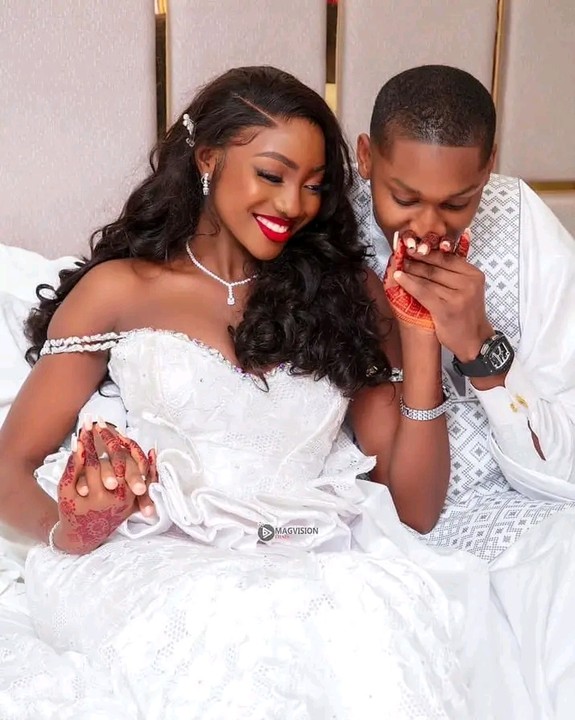 Pros and cons of getting married at a young age