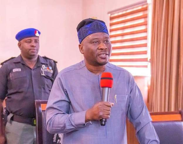 Nigerian governor mocked for having a 47-person media squad