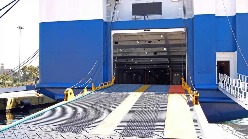Late ferry passenger’s death prompts Greek minister to quit