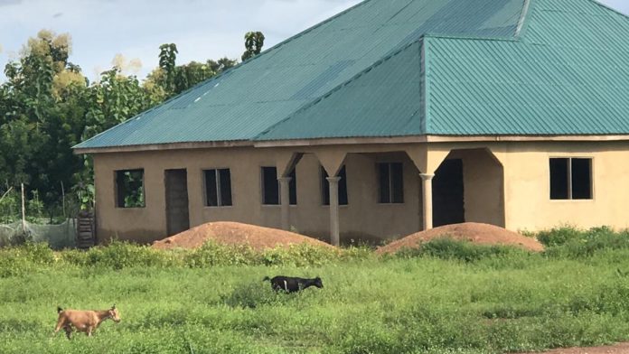 Residents of Abunyanya call on govt to complete abandoned maternal block