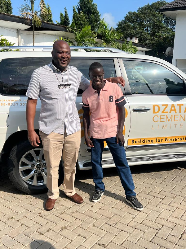 Ibrahim Mahama meets male fan after touching viral video