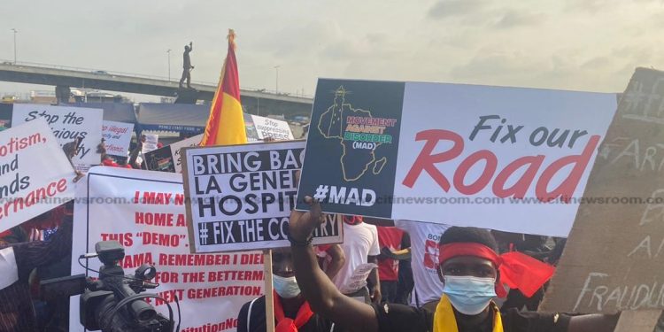 Police blocks group from protesting around Jubilee House