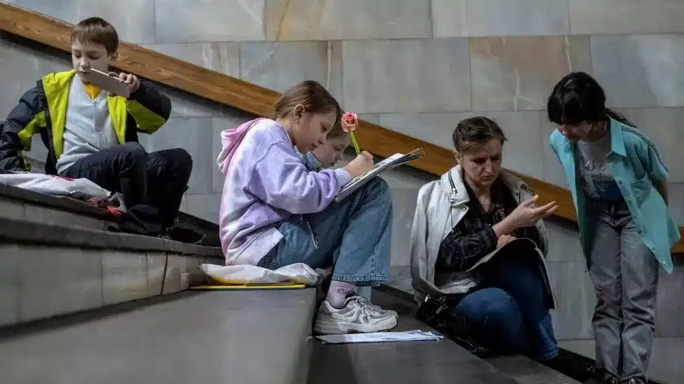 War in Ukraine: Schools resume amidst Russian attacks
