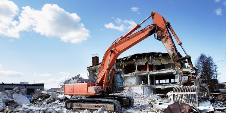 Demolition of illegal structures near Kpeshie Lagoon begins