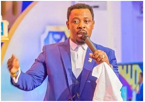 Go on your knees and pray, I see someone dying –  Prophet Nigel Gaisie tells  Asempa FM Staff