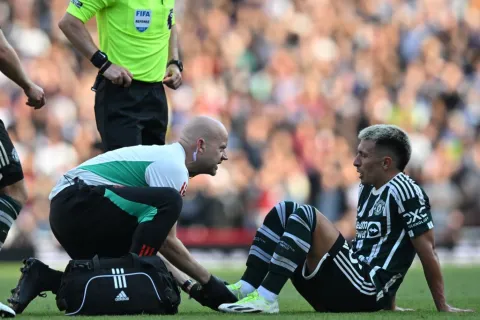 ‘Not necessary that we risk him’ – Argentina update Utd on Martinez’s injury