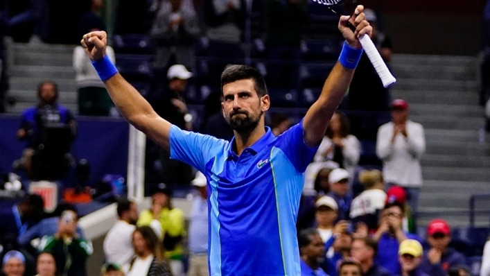 Djokovic maintains bid for a record-equalling 24th Grand Slam title