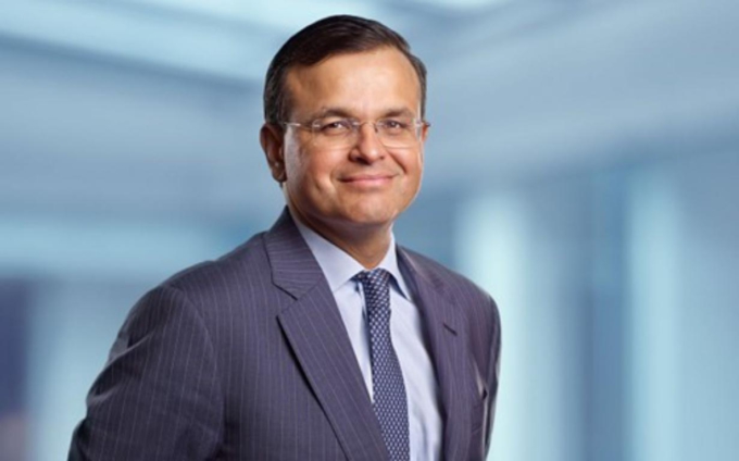 Regional CEO of Standard Chartered visits Ghana for official engagement