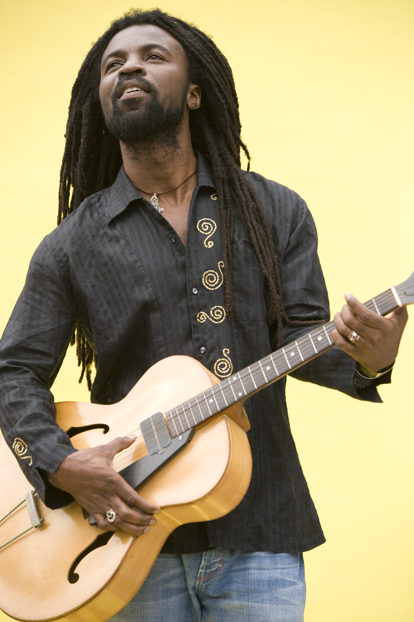 “Filling the O2 Arena will not be a big deal, if we had support”- Rocky Dawuni