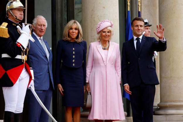 Royal trio makes their way to Élysée Palace