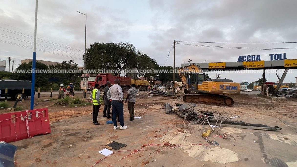 GHA demolishes abandoned tollbooths on Tema Motorway