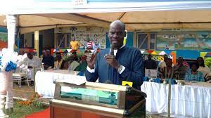 Haruna Iddrisu to establish three scholarships at school in Tamale