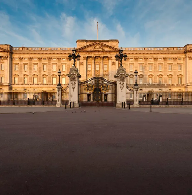 25-year-old man who scaled wall near Buckingham Palace to appear in court