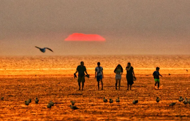 UK may experience six days of heat records-breaking 30°C in September