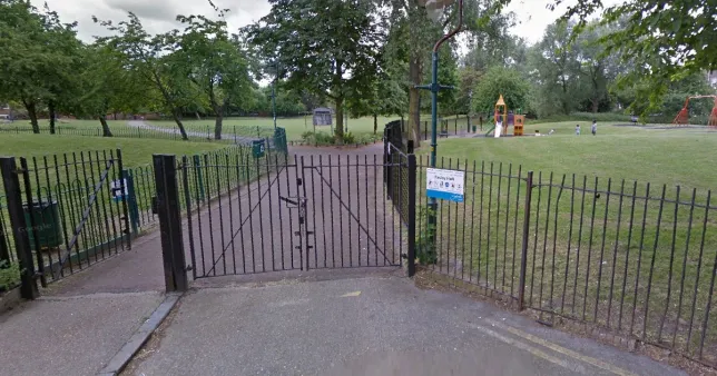 Police hunt owner of XL Bully after man mauled in a park