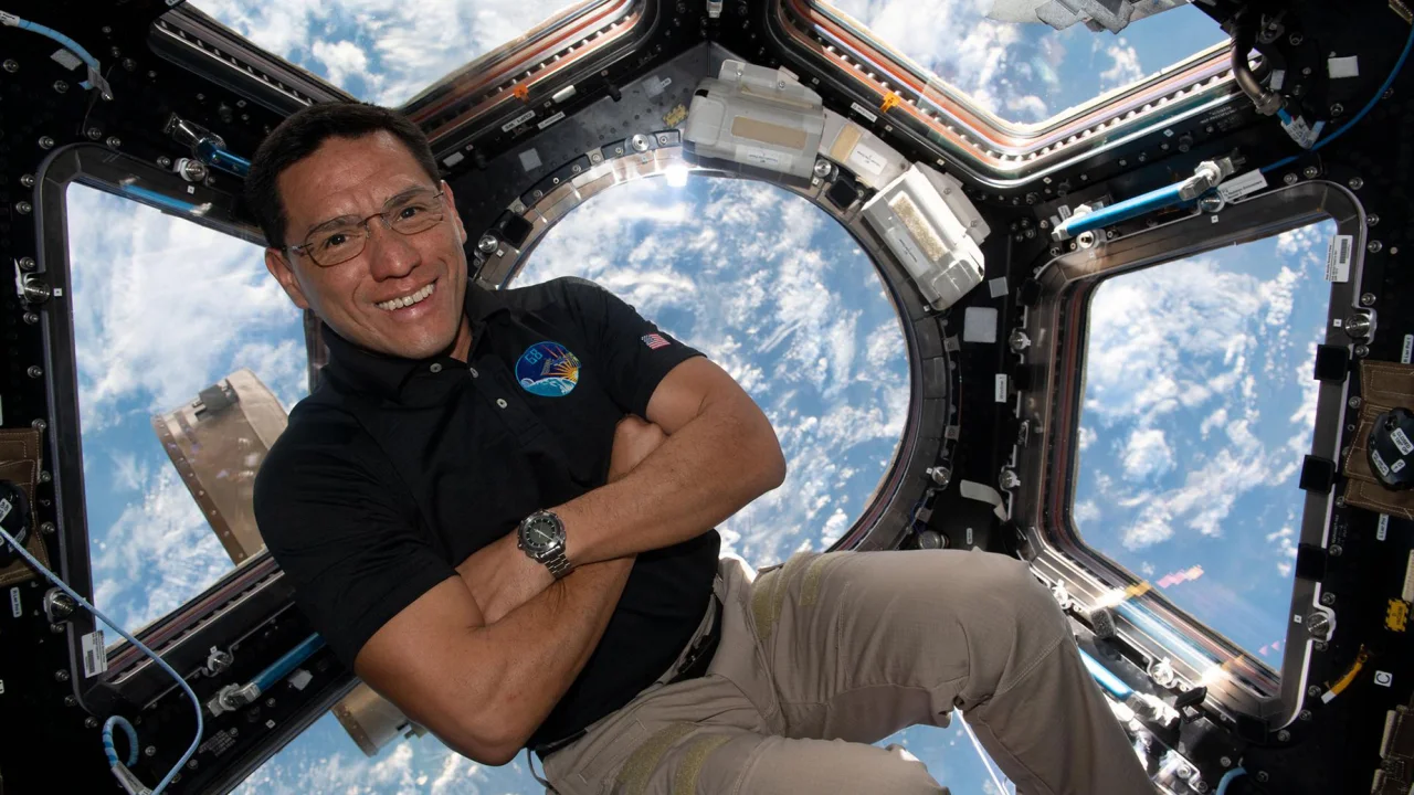 Astronaut Frank Rubio breaks record for the longest space flight in US
