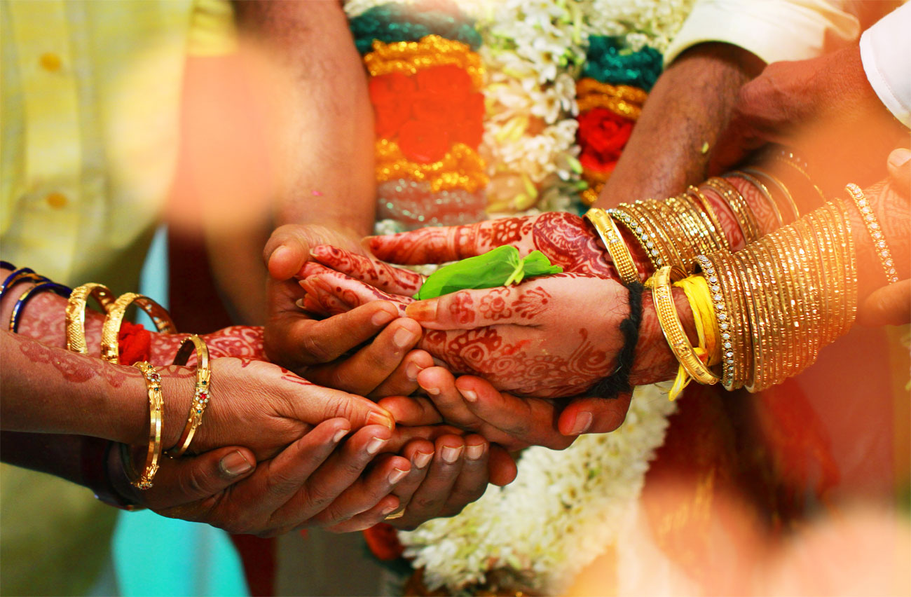 Reason men pay dowry in India