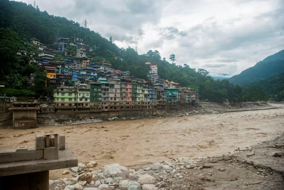 India keeps looking for survivors following flash floods