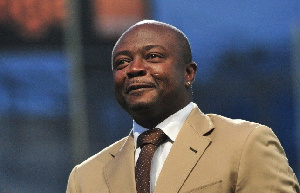 Act of kindness or appreciation? Abedi Pele gifted Randy Abbey a wristwatch at 2006 World Cup