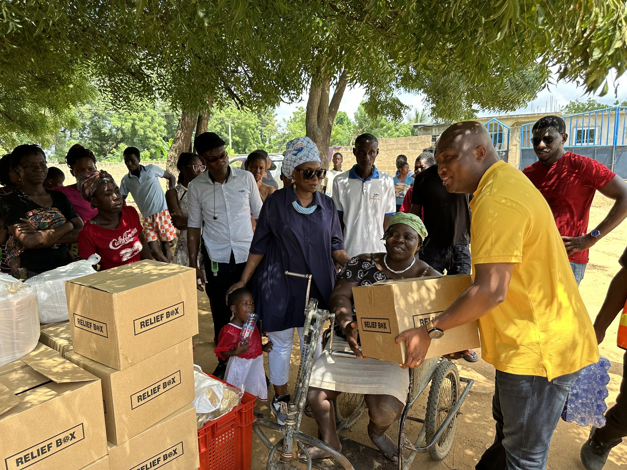 Photos: Donations made to Akosombo dam spillage victims