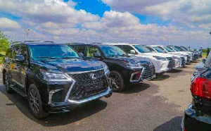 Nigerians protest ‘N160m SUV for Lawmakers’ Policy on the streets