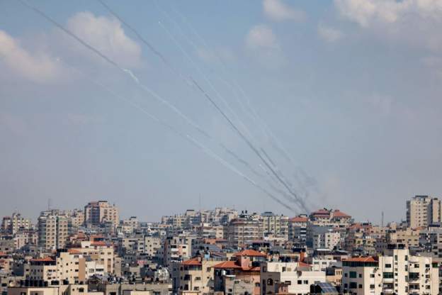 Hamas continue to attack Israel with rockets