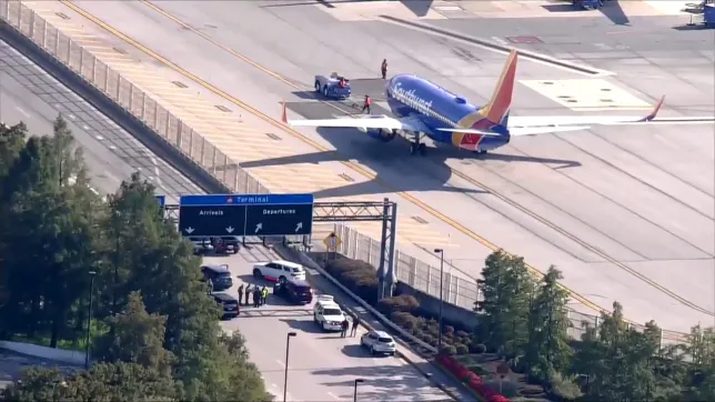 Baltimore/Washington Airport closed as police look into ‘bomb threat’