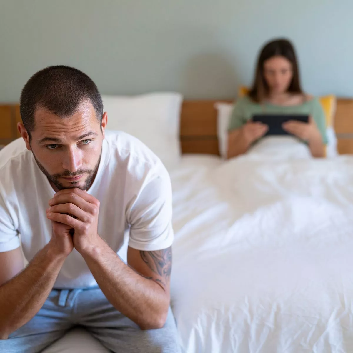 Here are 5 signs your relationship is coming to an end