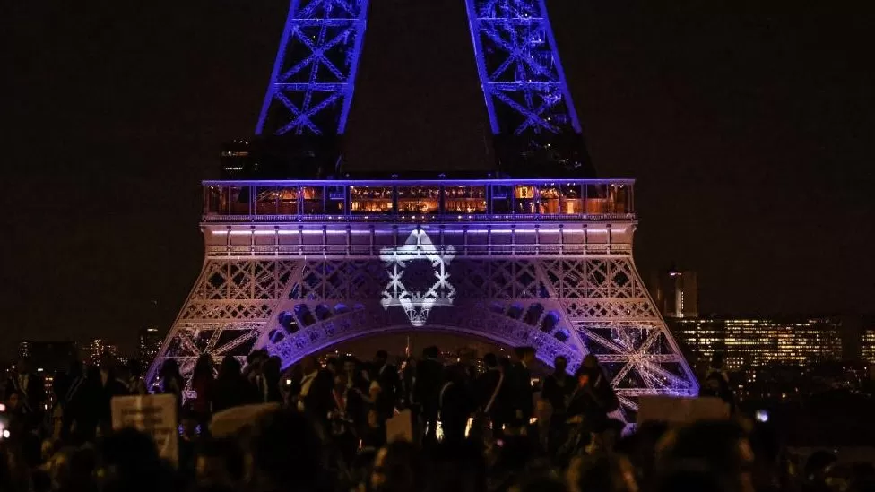 French lawmakers shield as antisemitism rises