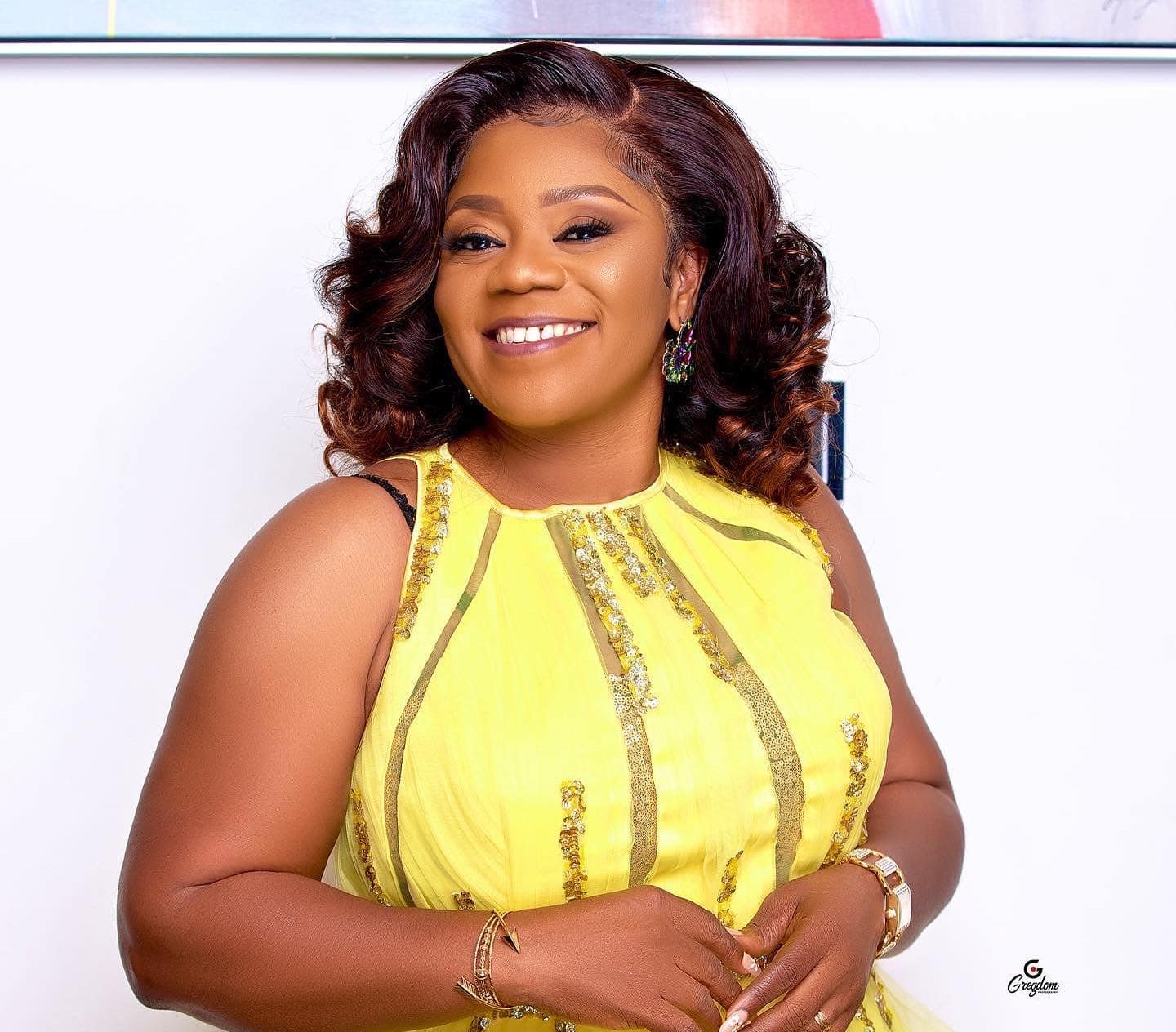 I dress to glorify God, makeup is not evil – Piesie Esther