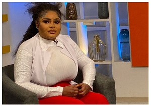 “No defecating for a week” – Lady shares struggles after butt surgery
