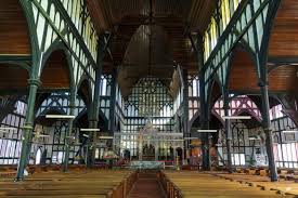 Police officer in Jerusalem stabbed after man shot and killed