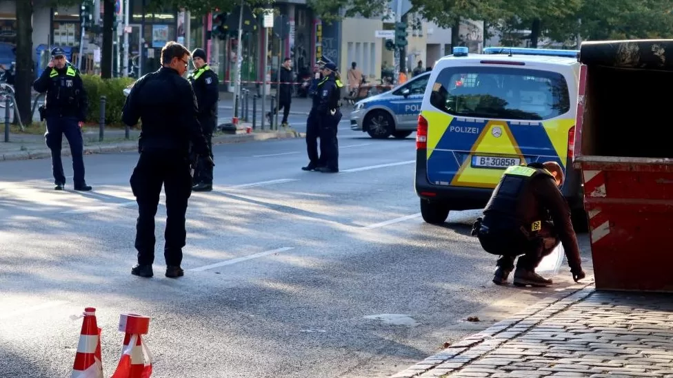 Synagogue attacked in Berlin as anti-Semitic crimes increase