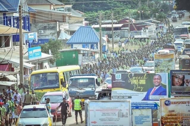 Yilo Krobo NSMQ contestants receive heroic welcome following quarter-final