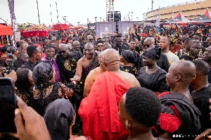 Video: Alan’s butterfly team clash with NPP supporters at Mrs. Kufuor’s funeral