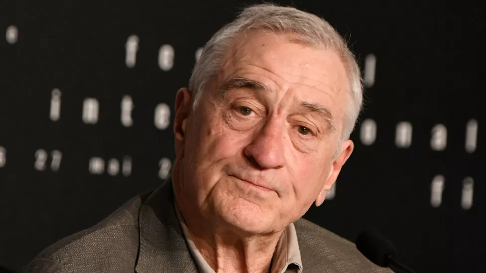 Robert De Niro storms courtroom amid squabble with former assistant