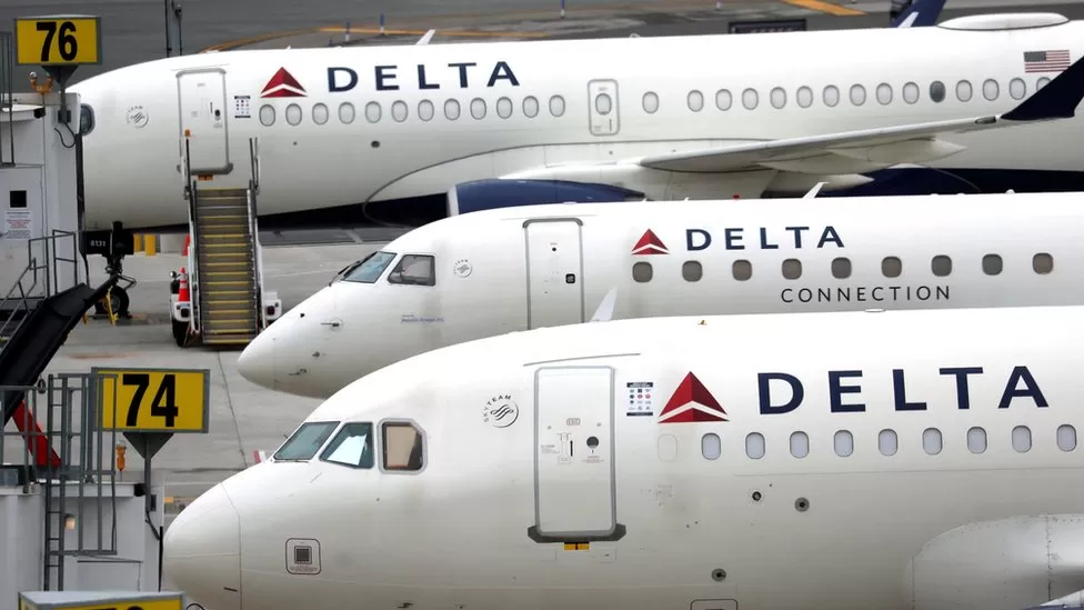 US pilot accused of posing threat to captain