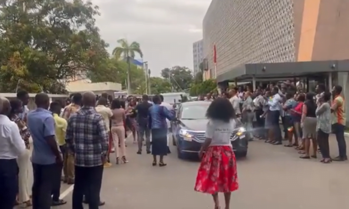 “Civil servants being reduced to cheerleaders” – Kwabena Donkor reacts to Finance Ministry’s staff’s cheers for Ofori-Atta after budget reading
