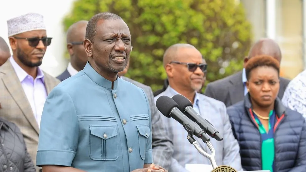 Kenyan parliament outlaws president’s favourite Kaunda suits