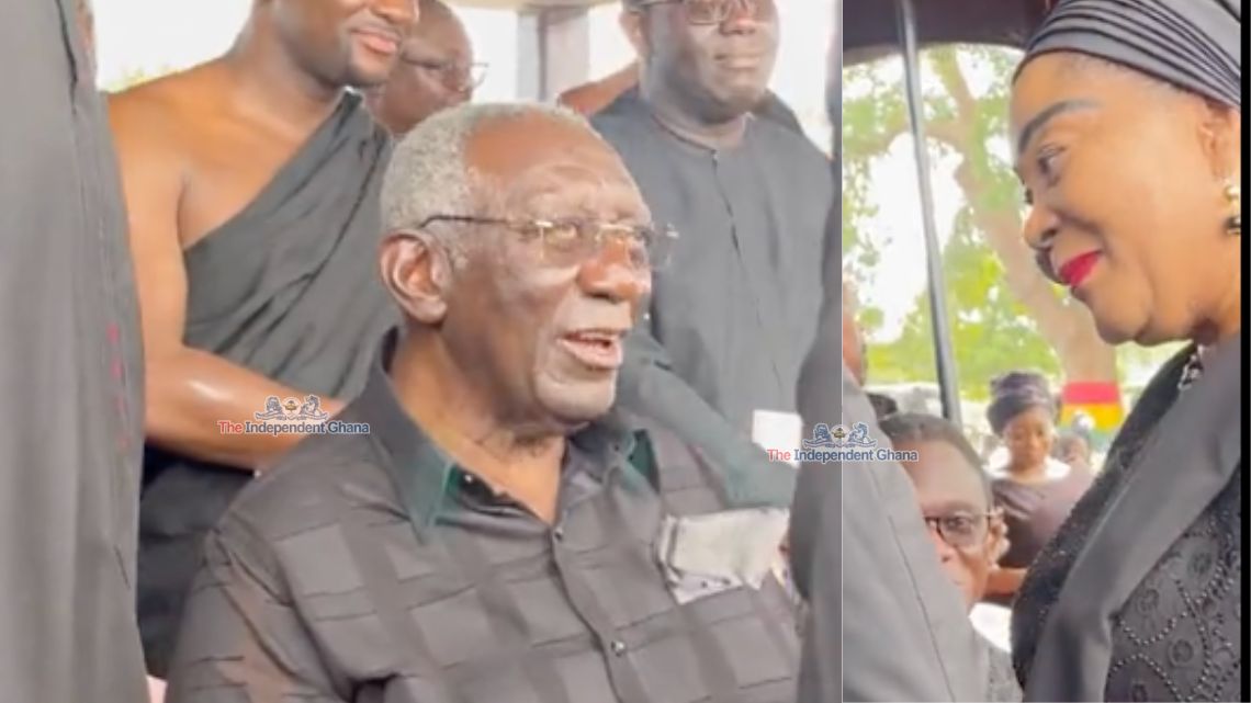 VIDEO: “Which pretty girl is that!” – Former President Kufuor’s witty remark to Lordina Mahama at Theresa’s funeral