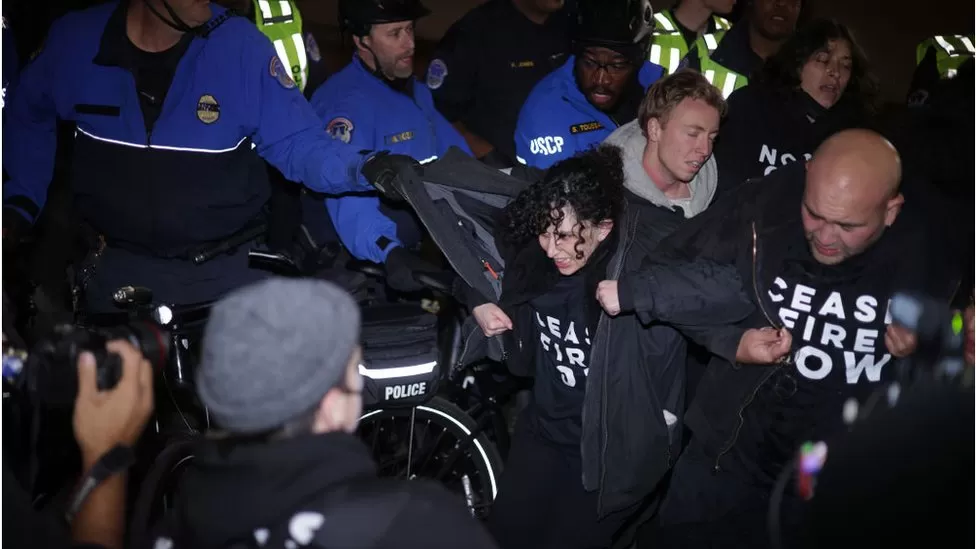 Violence breaks out during protest at Democratic headquarters in Washington