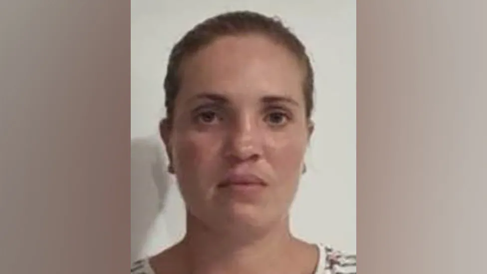 Police looking for lady in connection with £350,000 theft of jewellery