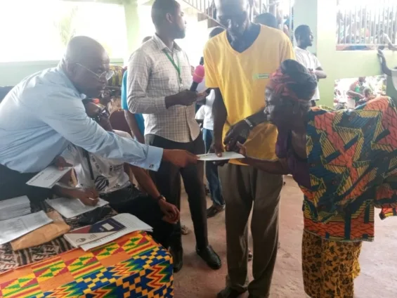 Mepe residents receive GHS231K from Seidu Agongo