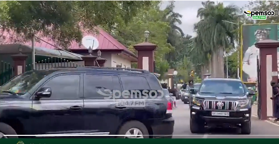 X user receives backlash for commenting on Otumfuo’s entourage