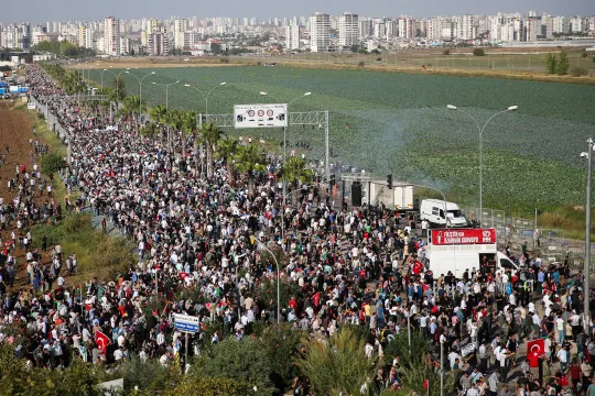 Pro-Palestinian demonstrators attempt to overrun Turkish US military facility